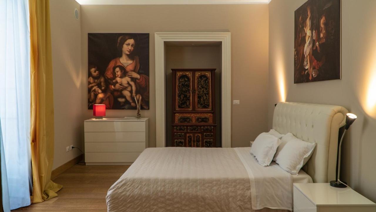 Duca Di Sarro Le Suites Catania Ngoại thất bức ảnh